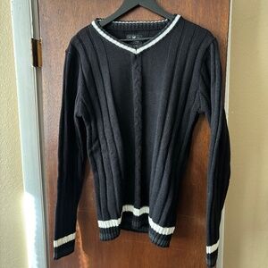 MEN’S BLACK AND WHITE CABLE KNIT SWEATER